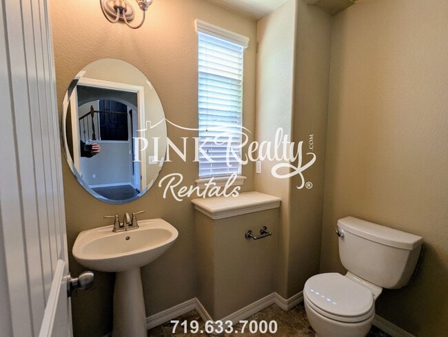 Building Photo - 7695 Wrangler Ridge Dr