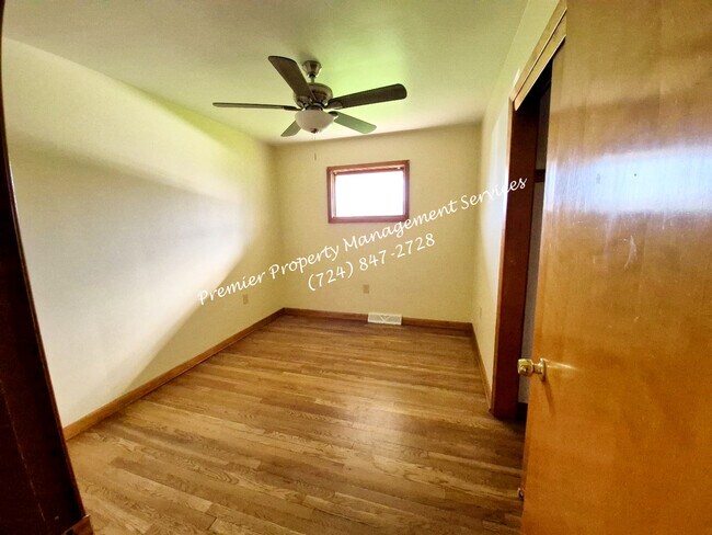 Building Photo - 1820 9th Ave