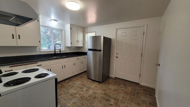 Building Photo - 301 E First Ave