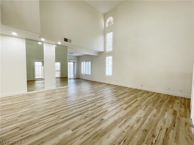 Building Photo - 7732 Crenshaw Way