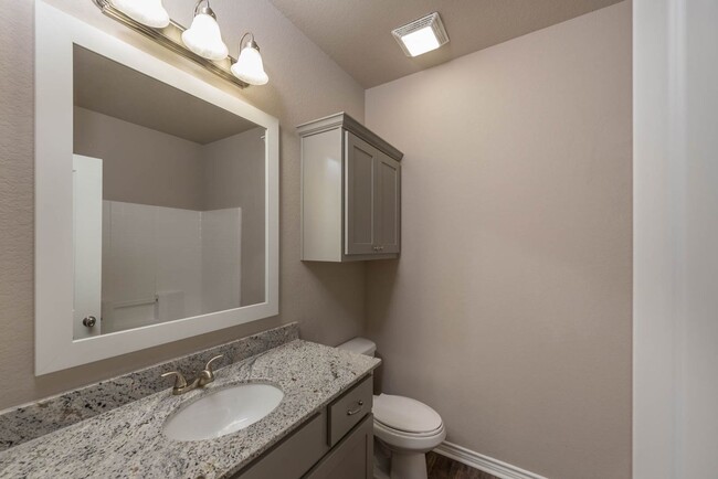 Building Photo - 5 Bed/5.5 bath luxury home in The Revelry!