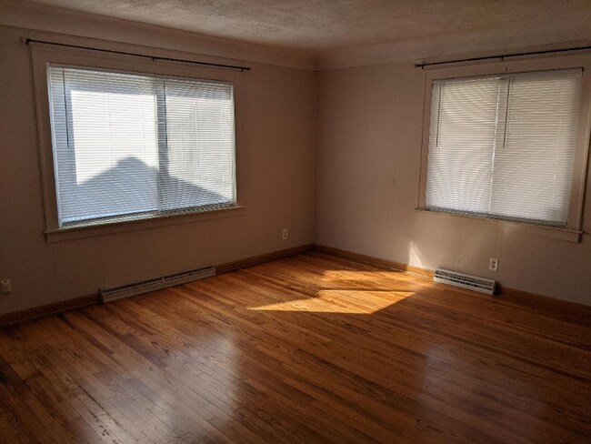 Building Photo - 1639 Birney St