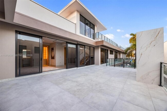 Building Photo - 723 NE 77th St