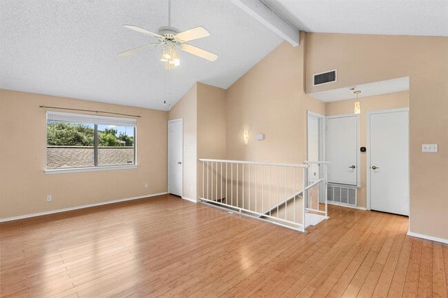 Building Photo - 8301 Greenslope Dr