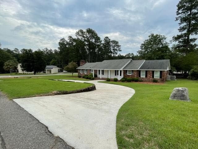 Building Photo - 222 Lakewood Cir