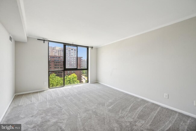 Building Photo - 4620 N Park Ave
