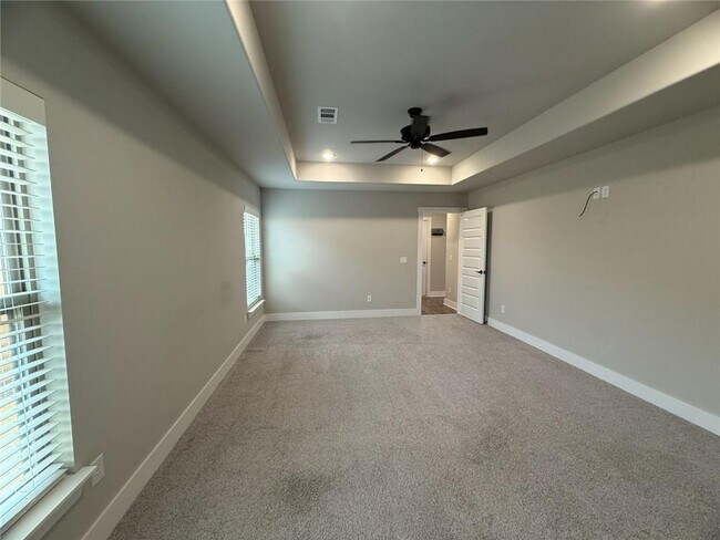 Building Photo - 220 Palm St