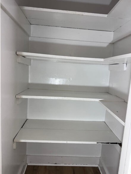 Building Photo - 2577 N Frederick Ave