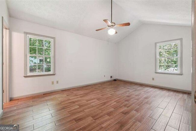 Building Photo - 1532 Daniel Ln