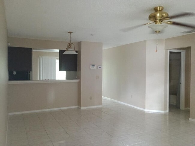 Building Photo - 113 Reserve Cir