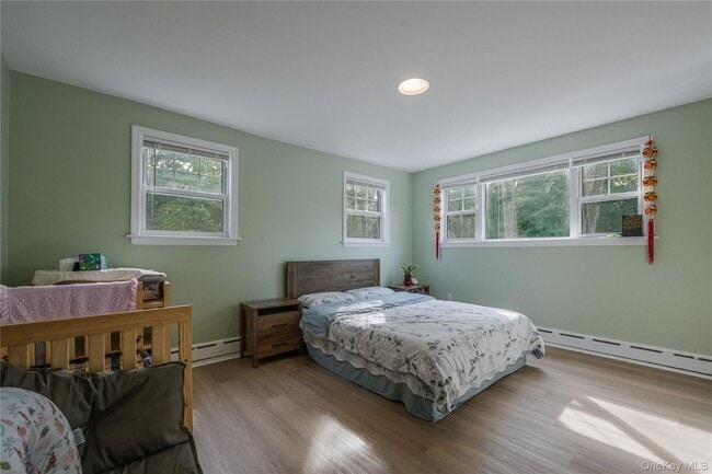 Building Photo - 24 Mineola Ave
