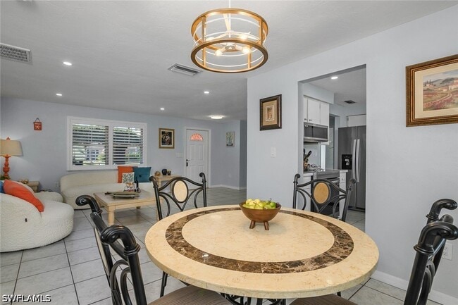 Building Photo - 136 Coral Vine Dr