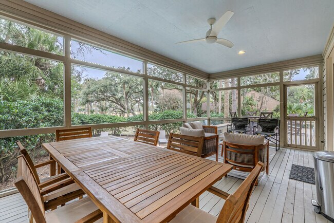 Building Photo - 8 Heath Dr