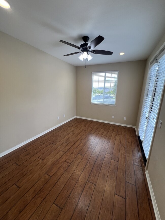 Building Photo - 1612 Camino Largo St