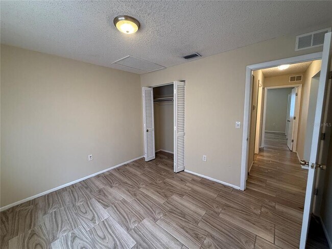 Building Photo - 2744 Botts Landing Rd