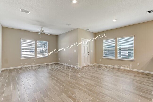 Building Photo - 1325 Salt Ridge Ave