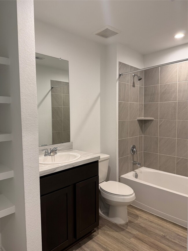 Building Photo - 1111 Tempranillo Wy