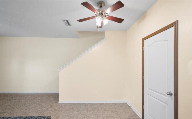 Building Photo - 612 Wishing Wy