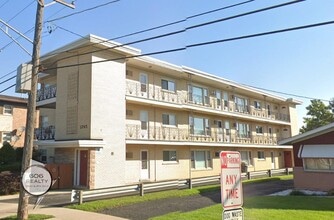 Building Photo - Clean Cozy Apts on Ruby!