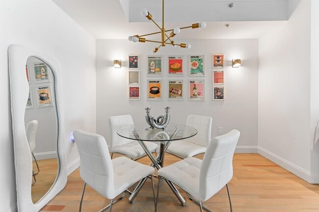 Building Photo - 350 SE 2nd St