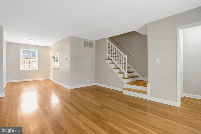 Building Photo - 3267 S Stafford St