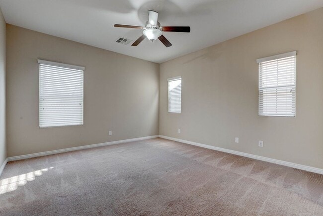 Building Photo - 1067 Fish Pond Ave
