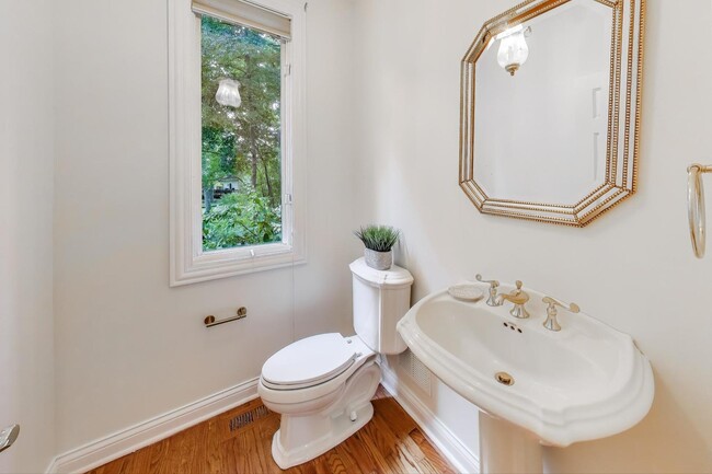 Building Photo - 1620 Timber Woods Ln