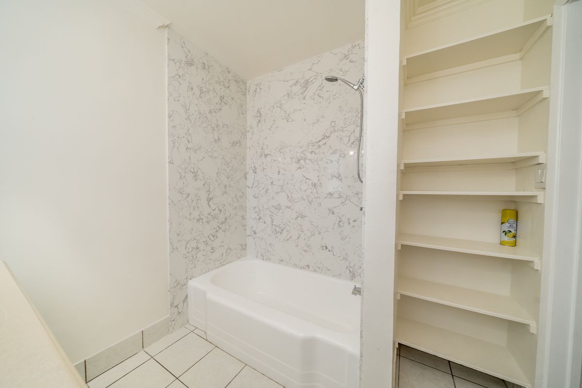Building Photo - 9676 Bolton Ave