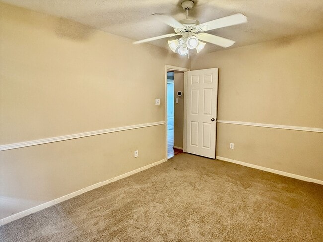 Building Photo - 18530 Alemarble Oak St