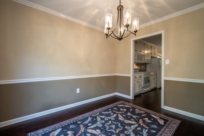 Building Photo - 119 Spring Lake Dr