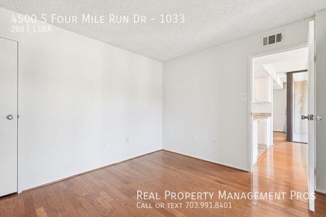 Building Photo - 4500 S Four Mile Run Dr