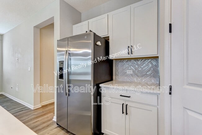 Building Photo - 1880 Cogdill Trace