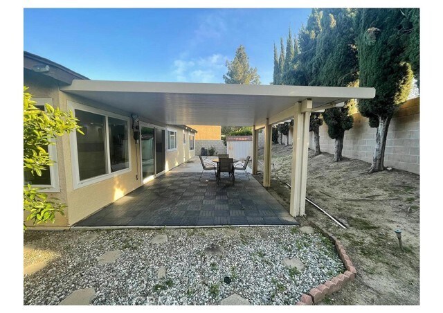 Building Photo - 2231 Lerona Ave