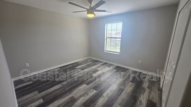 Building Photo - 9613 Sage Creek Dr