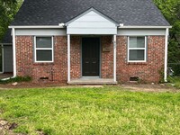 Building Photo - Beautiful Two Bedroom, One Bath Ready For ...