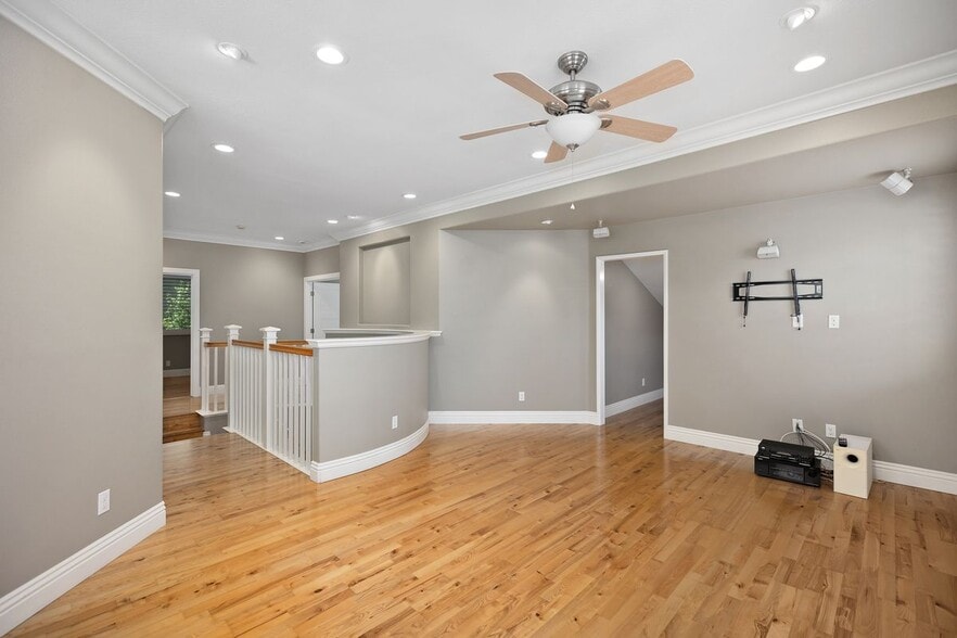 Building Photo - 44 Raven Ln