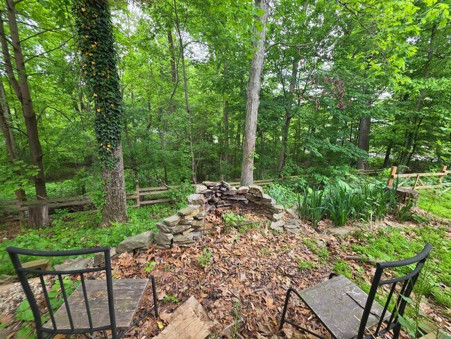 Building Photo - 8120 Paisley Pl