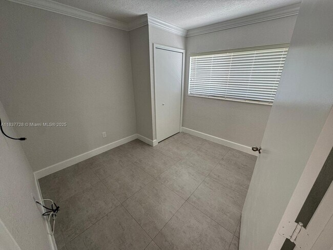 Building Photo - 2405 SW 129th Ct