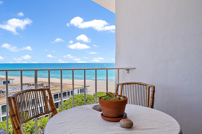 Building Photo - 2295 S Ocean Blvd