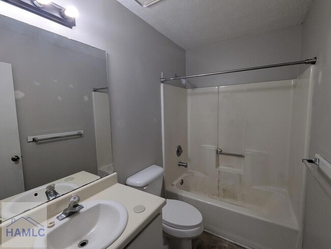 Building Photo - 79 Ivey St