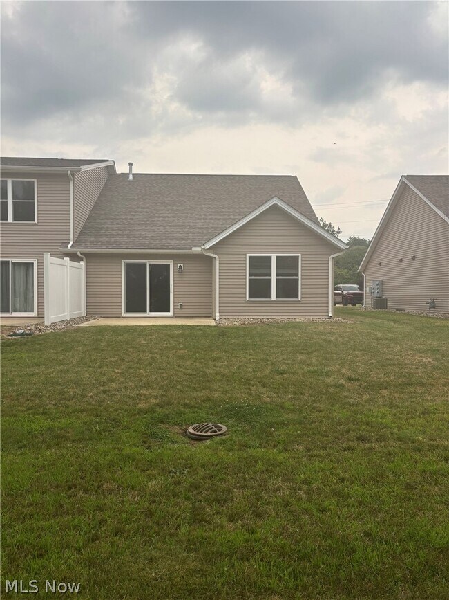 Building Photo - 1711 Blase Nemeth Rd