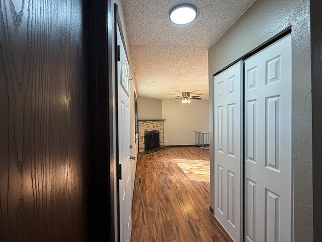 Building Photo - 5902 W Franklin St