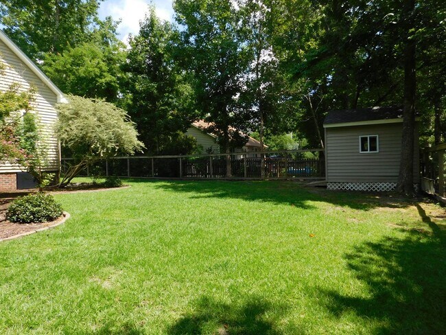 Building Photo - 300 Taliaferro Ln