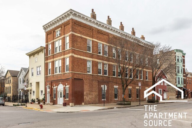 Building Photo - 1900 S May St