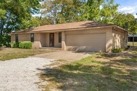 Building Photo - 2711 Tin Top Rd