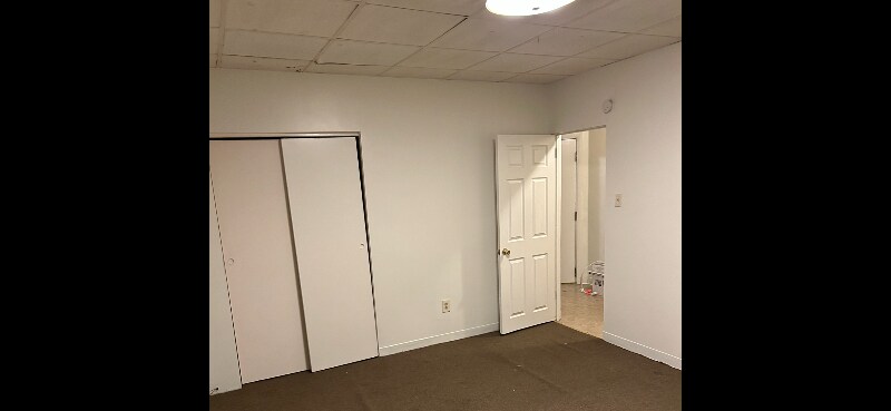 Building Photo - 1047 Penn St