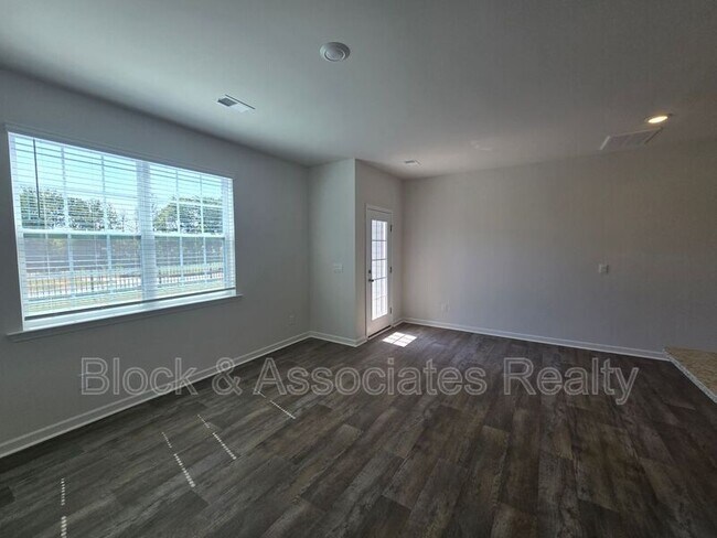 Building Photo - 1202 Broholmer Ln