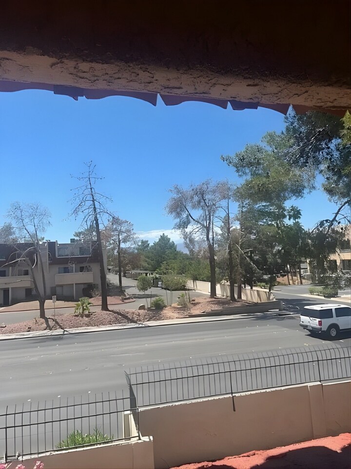 Building Photo - 4340 Sanderling Cir