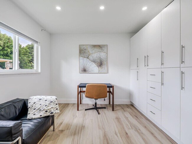 Building Photo - 16010 NW 37th Ct