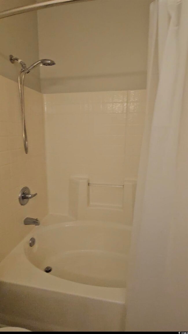 Building Photo - 106 Fountain Pointe Ln